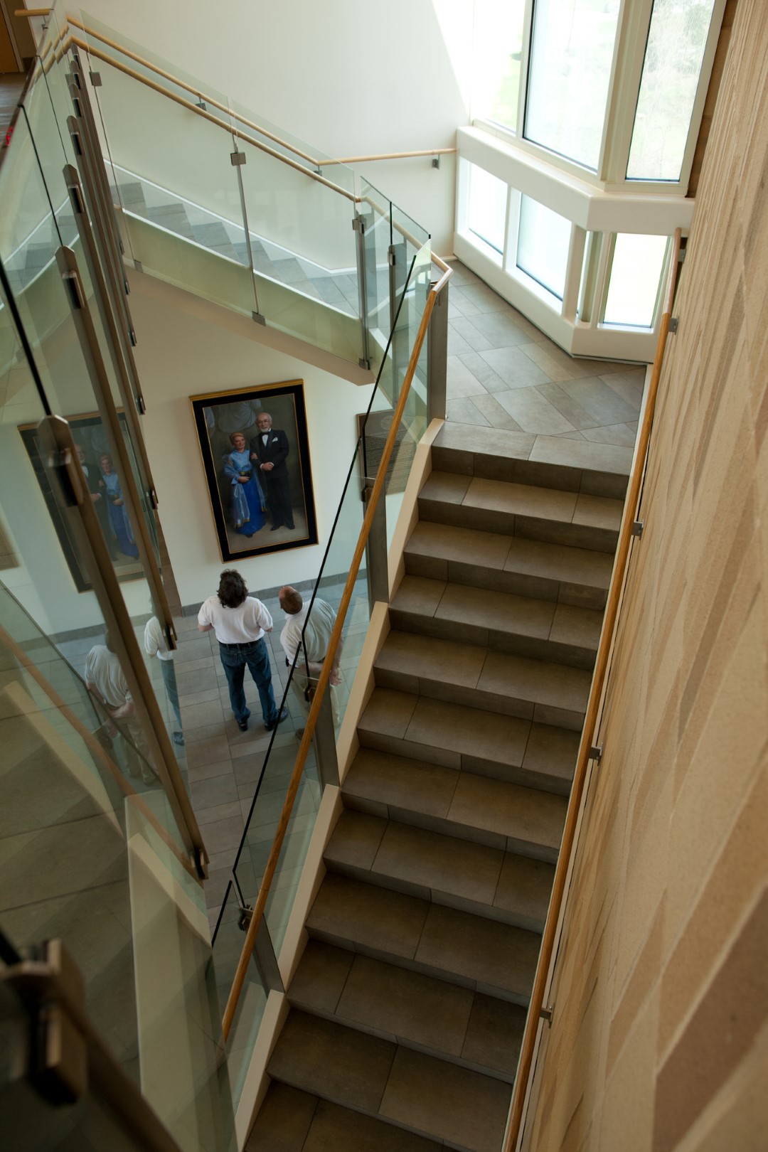 Walter Hall, Monumental staircase